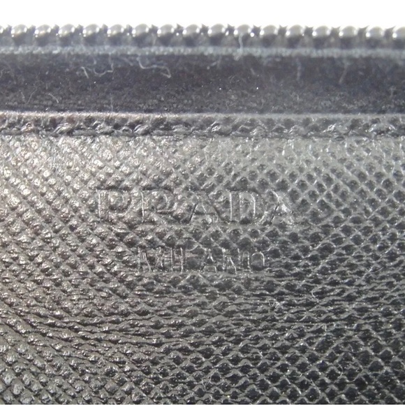 PRADA Saffiano Leather Long Zip Around Wallet 😍🖤 - Picture 5 of 16